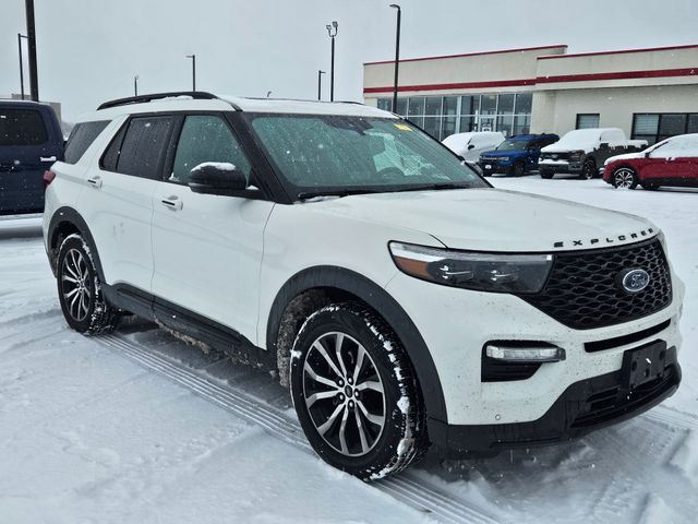 2021 Ford Explorer ST's photo