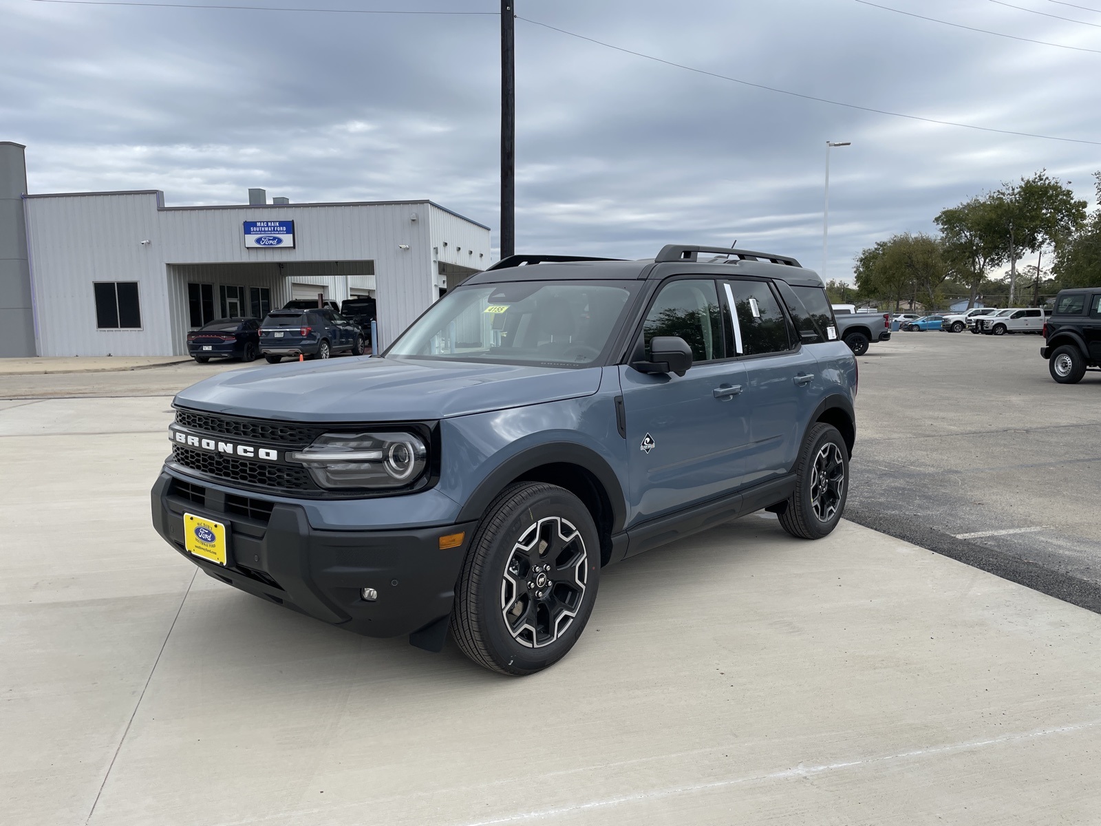 2025 Ford Bronco Sport Outer Banks's photo