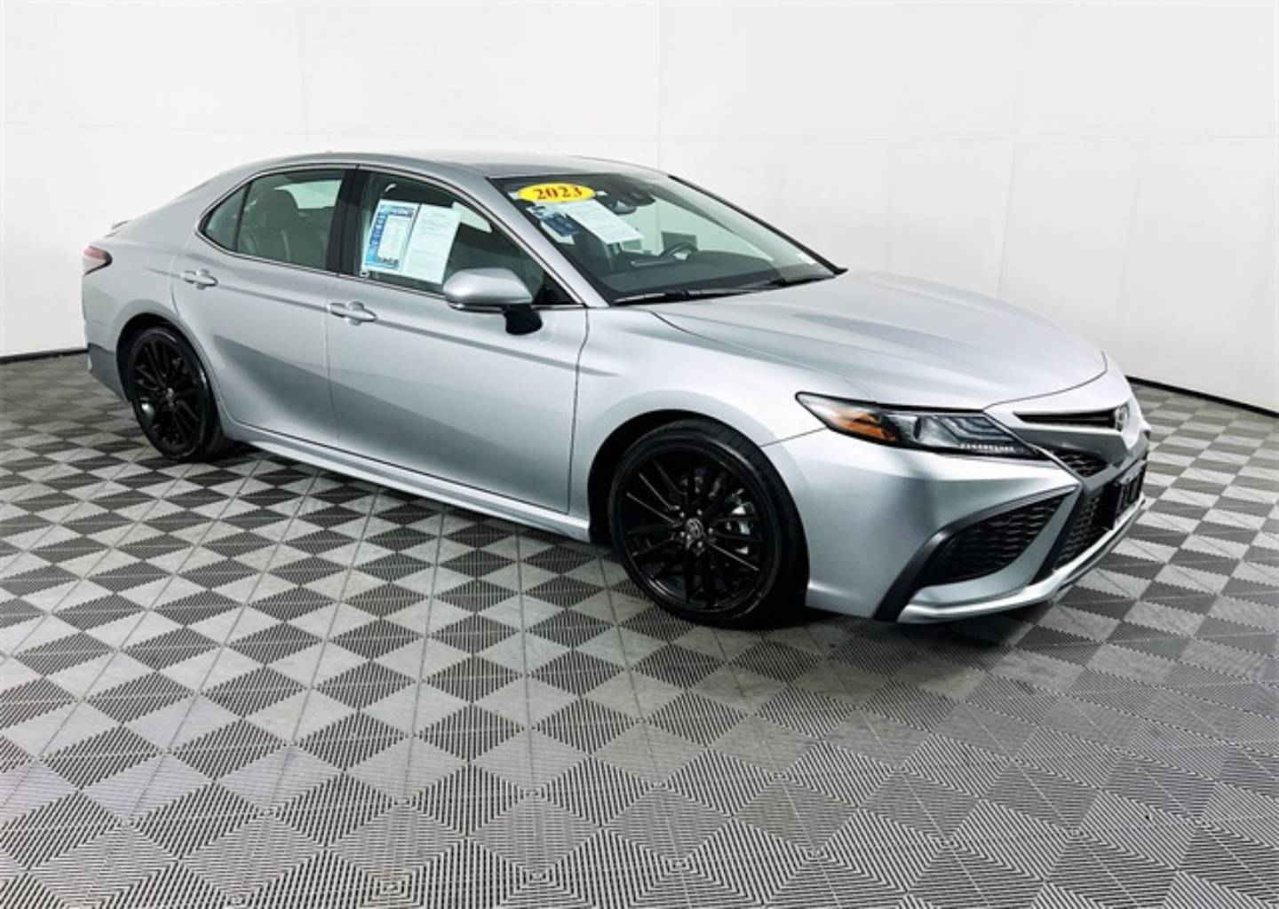 2023 Toyota Camry XSE's photo