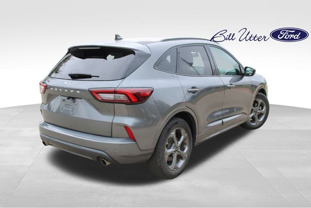 2023 Ford Escape ST-Line photo 3