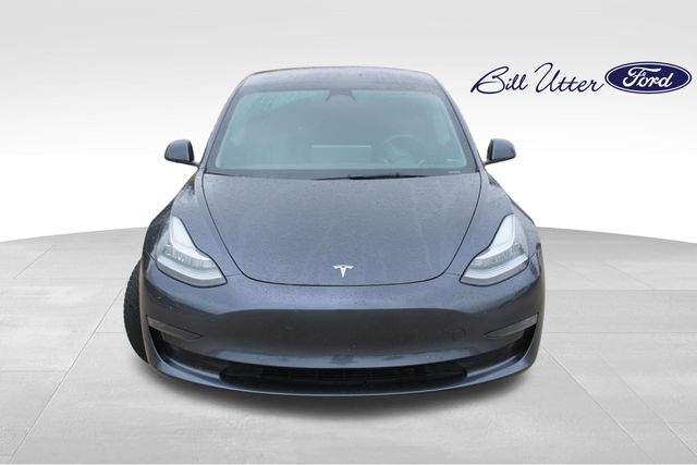 2022 Tesla Model 3 Long Range photo 2