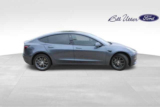 2022 Tesla Model 3 Long Range photo 4