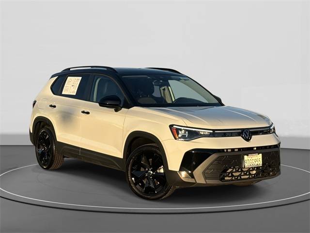 2025 Volkswagen Taos 1.5T SE Black