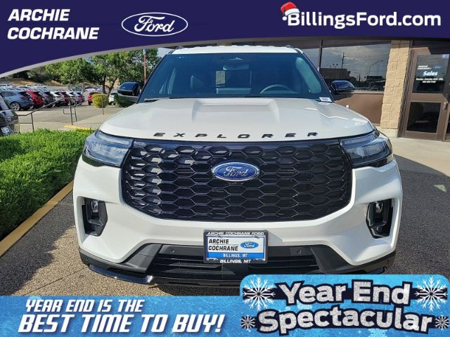 2025 Ford Explorer ST-LINE's photo