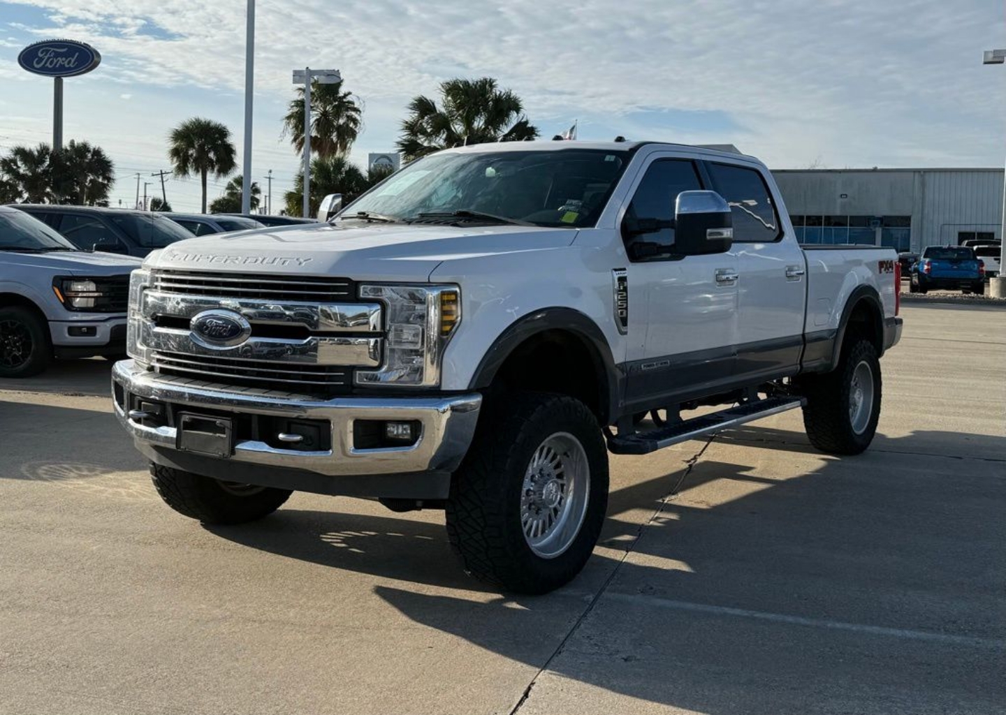 2019 Ford F-250 Super Duty Lariat's photo