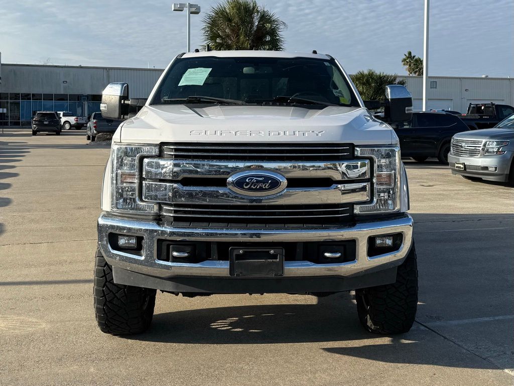2019 Ford F-250 photo 2