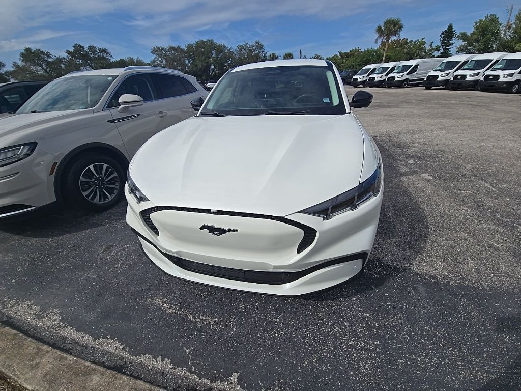 2024 Ford Mustang Mach-E Select photo 2