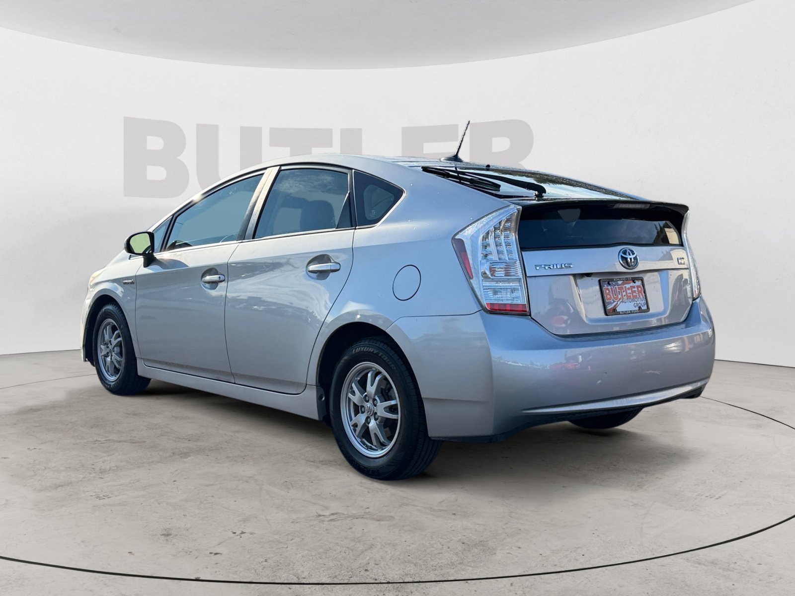 2010 Toyota Prius Four photo 3