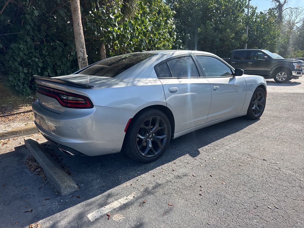 2020 Dodge Charger SXT photo 2