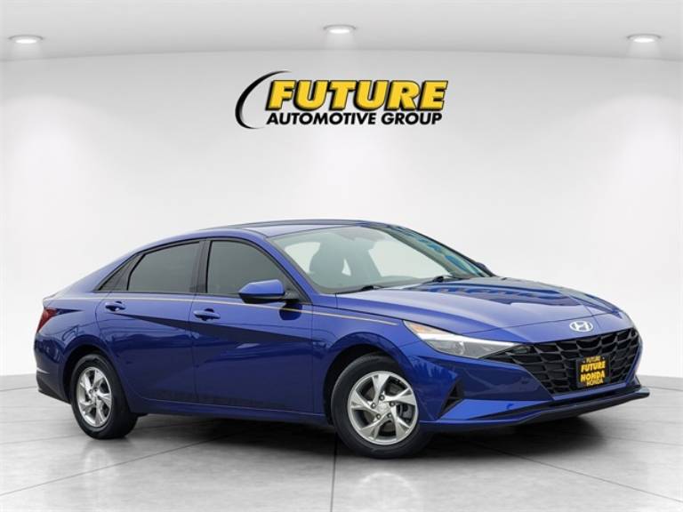 2023 Hyundai Elantra SE