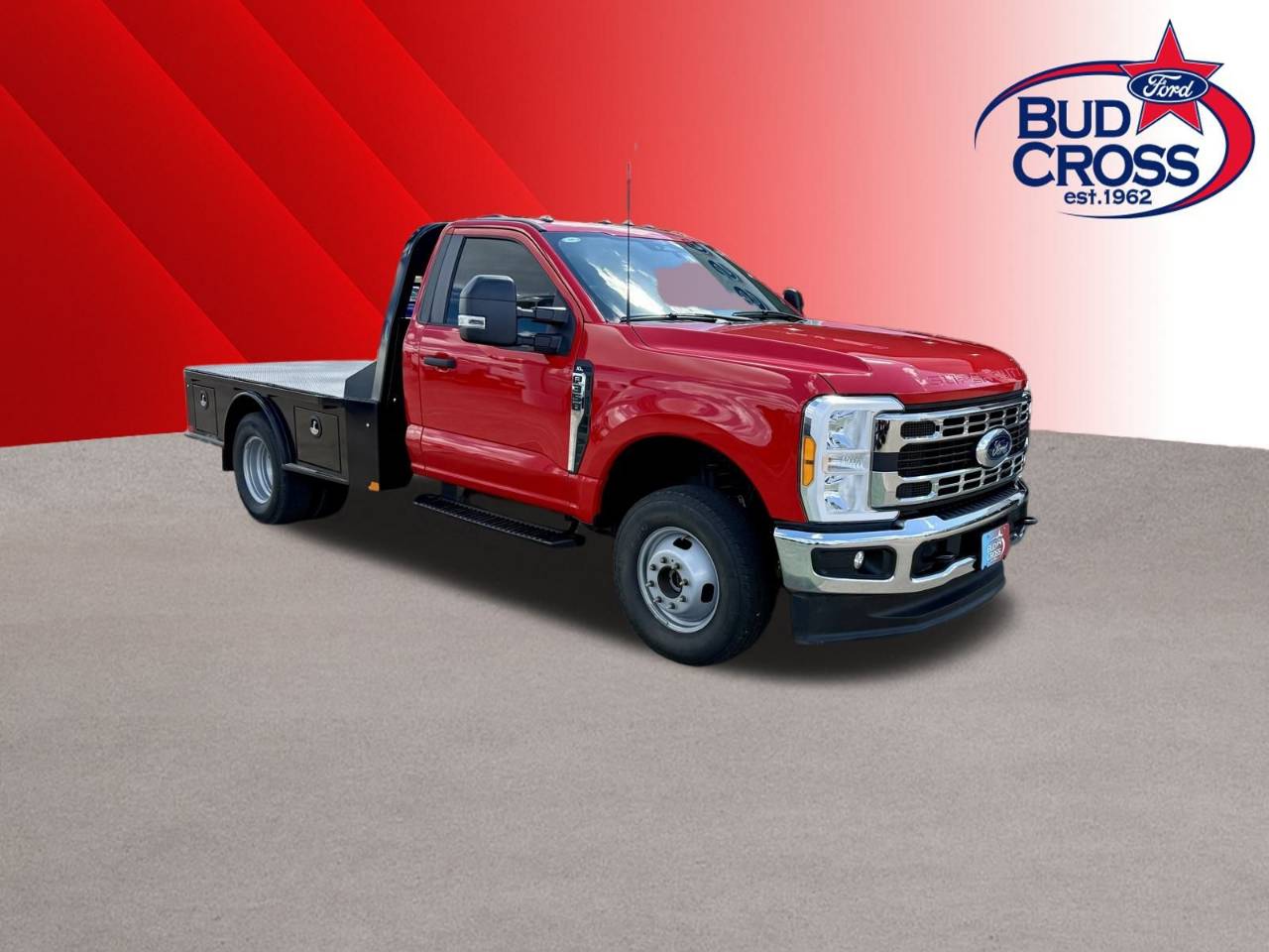 2023 Ford F-350 Super Duty Chassis Cab XL's photo