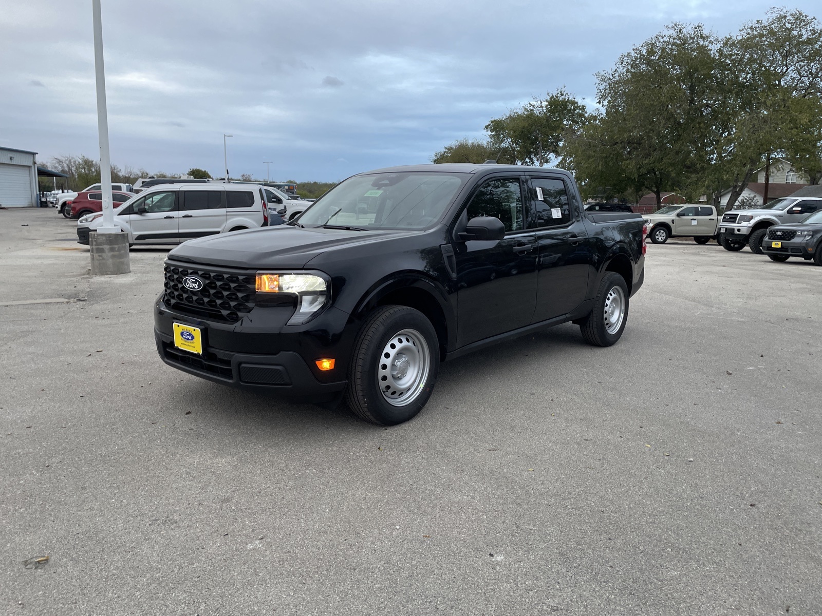 2026 Ford Maverick XL's photo