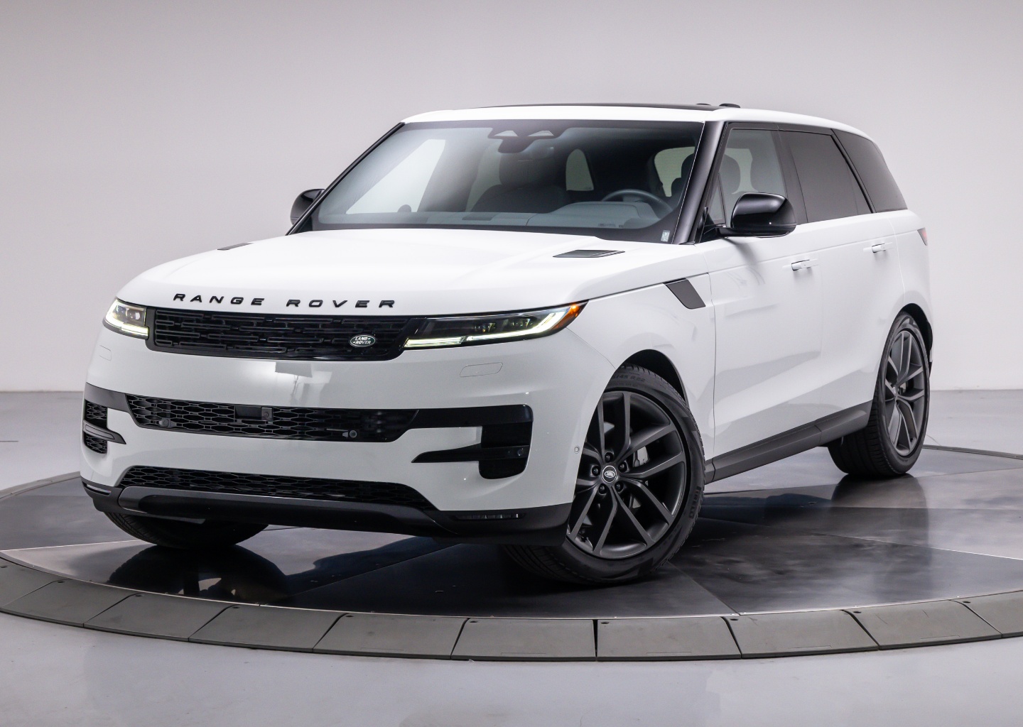 2025 Land Rover Range Rover Sport SE's photo