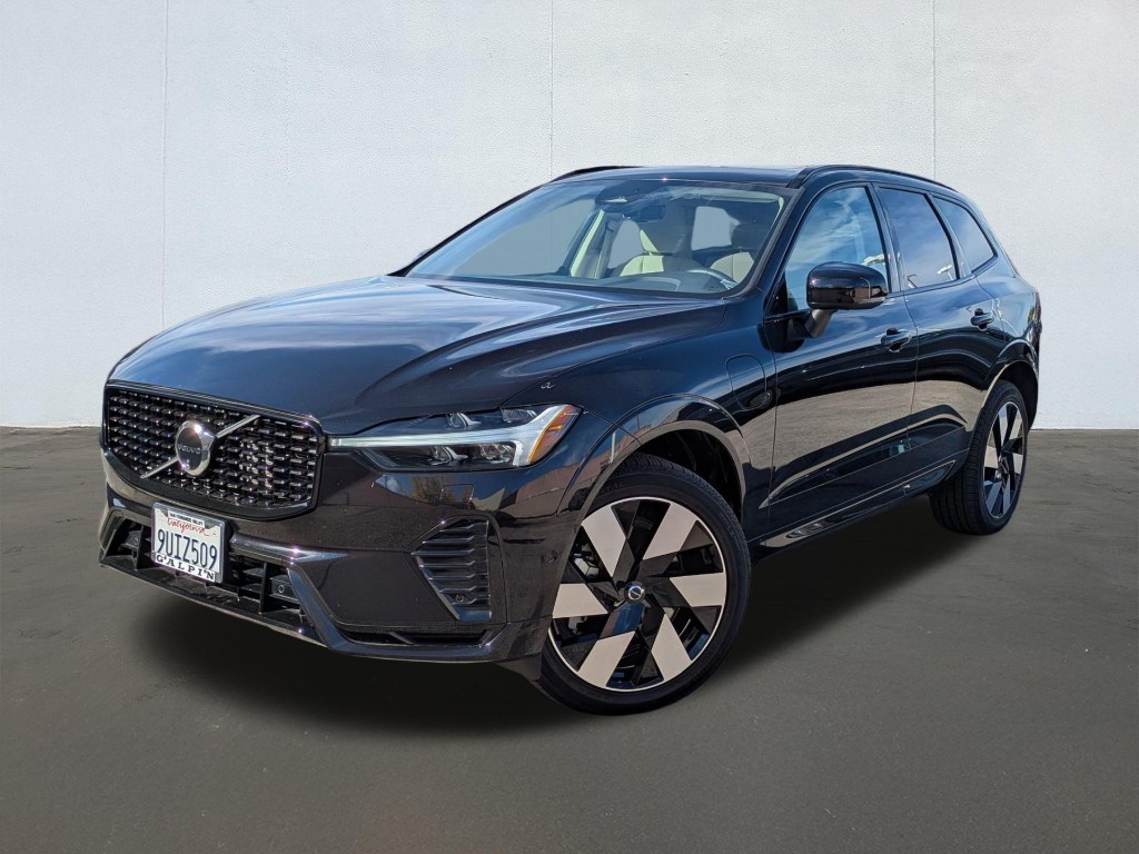 2025 Volvo XC60 Plug-In Hybrid T8 Plus