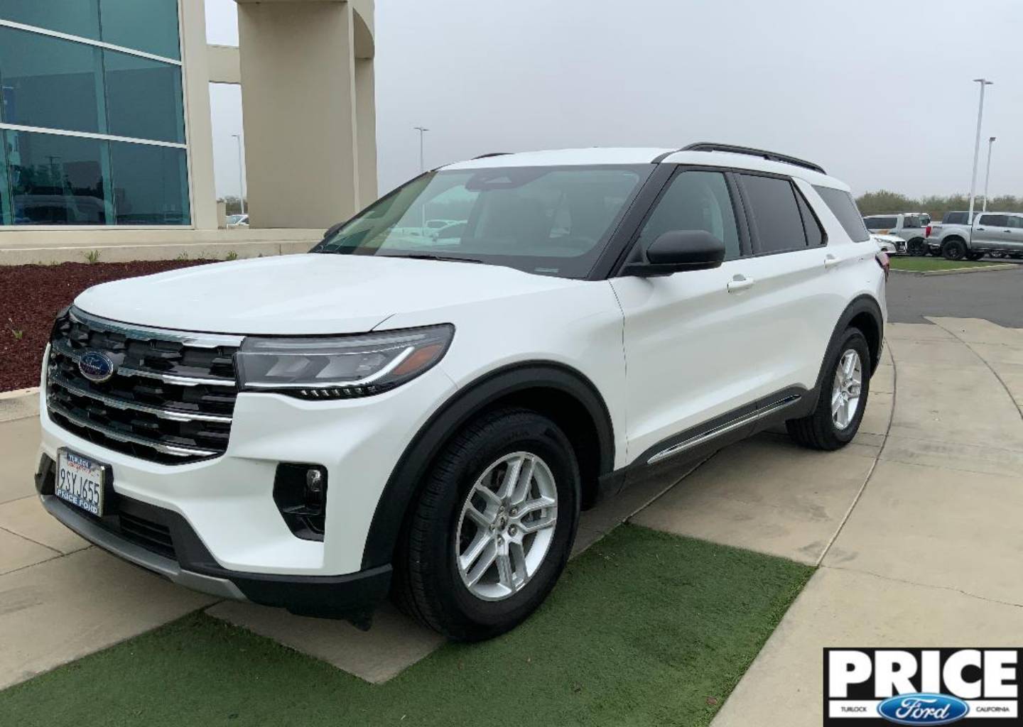2025 Ford Explorer Active's photo