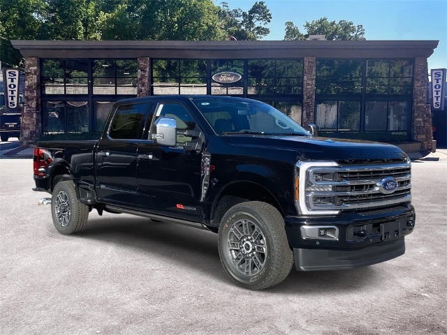 2026 Ford F-350 Super Duty Platinum's photo