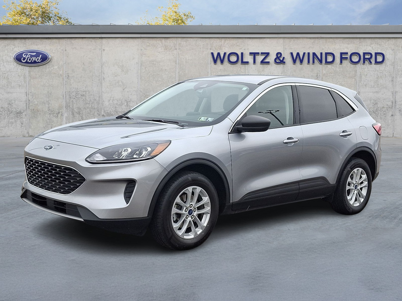 2022 Ford Escape SE photo 3