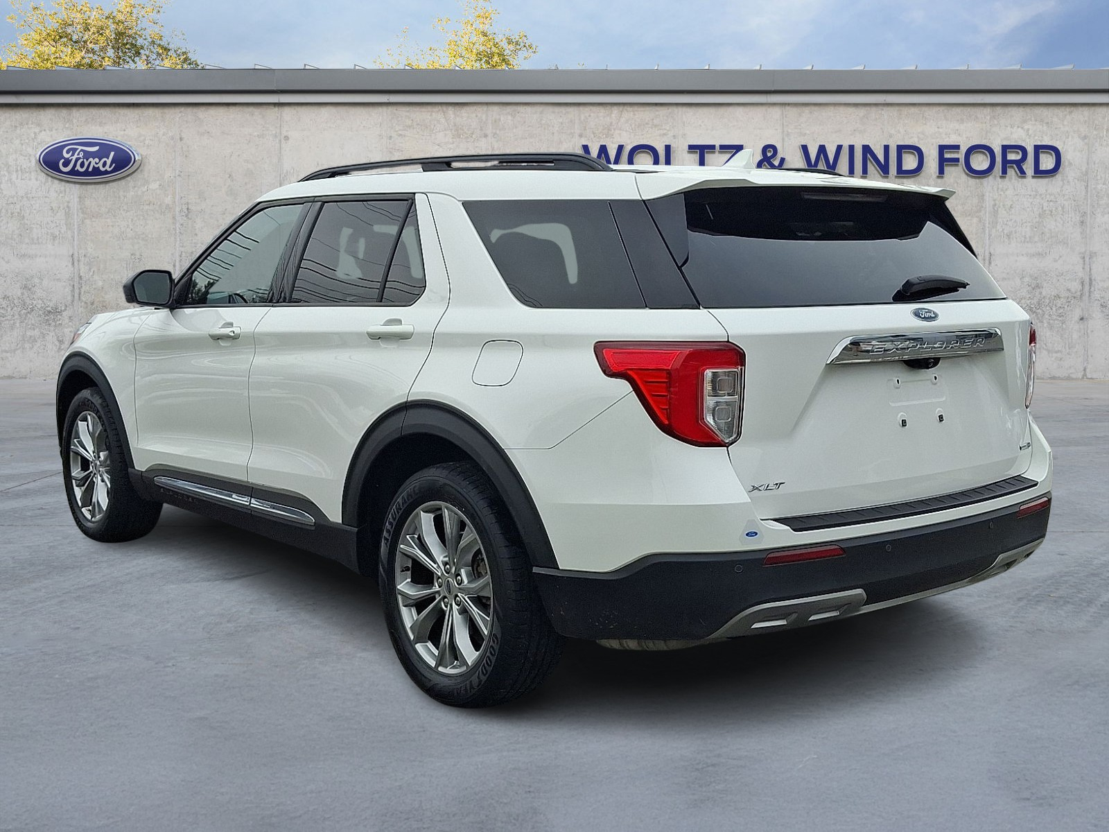 2020 Ford Explorer XLT photo 3
