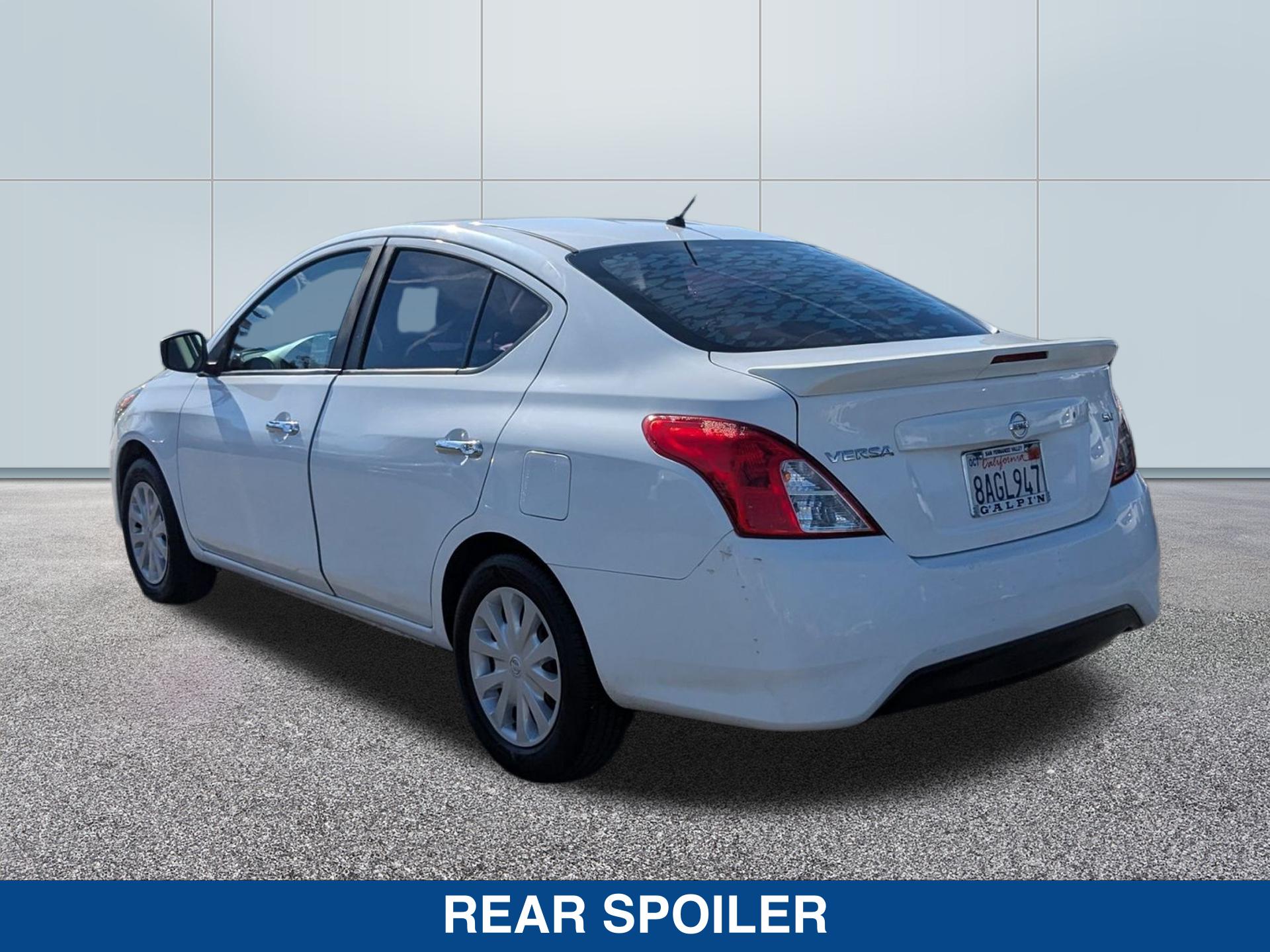 2018 Nissan Versa 1.6 SV photo 3