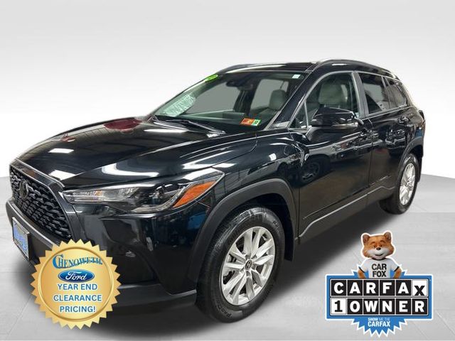 2022 Toyota Corolla Cross LE's photo