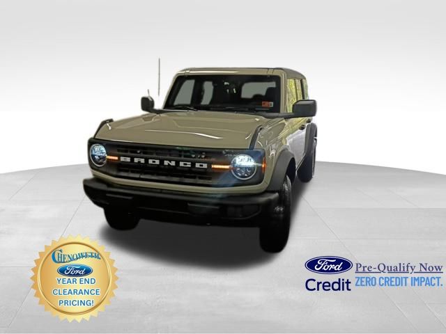 2025 Ford Bronco 4-Door Base's photo