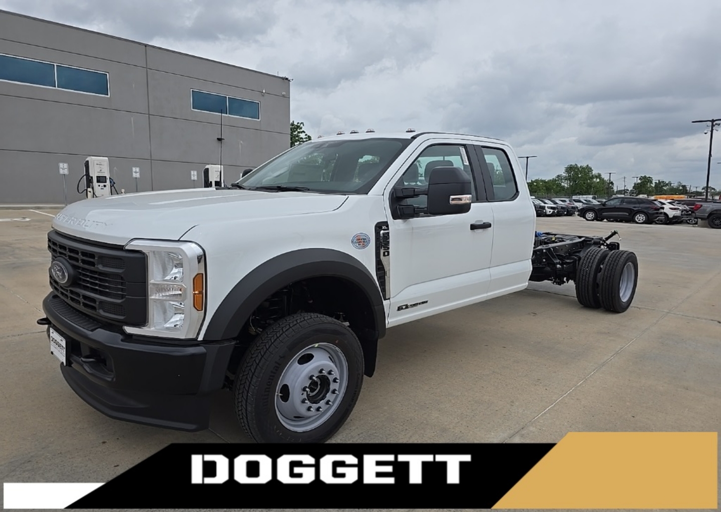 2025 Ford F-550 Super Duty Chassis Cab XL's photo