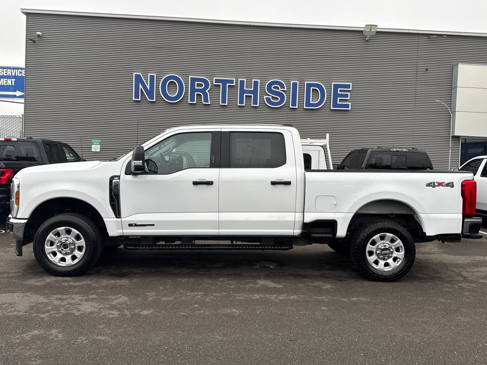 2024 Ford F-250 photo 3