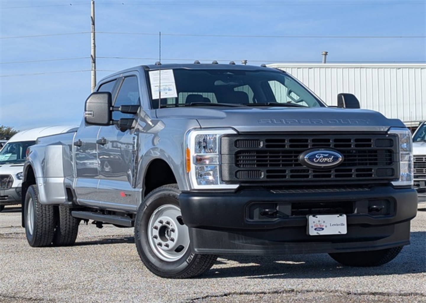 2023 Ford F-350 Super Duty XL's photo