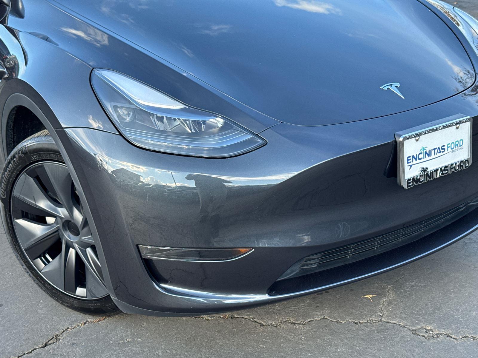 2024 Tesla Model Y Long Range photo 3