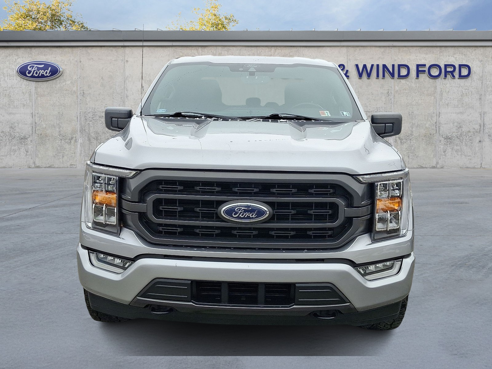 2021 Ford F-150 XLT photo 2