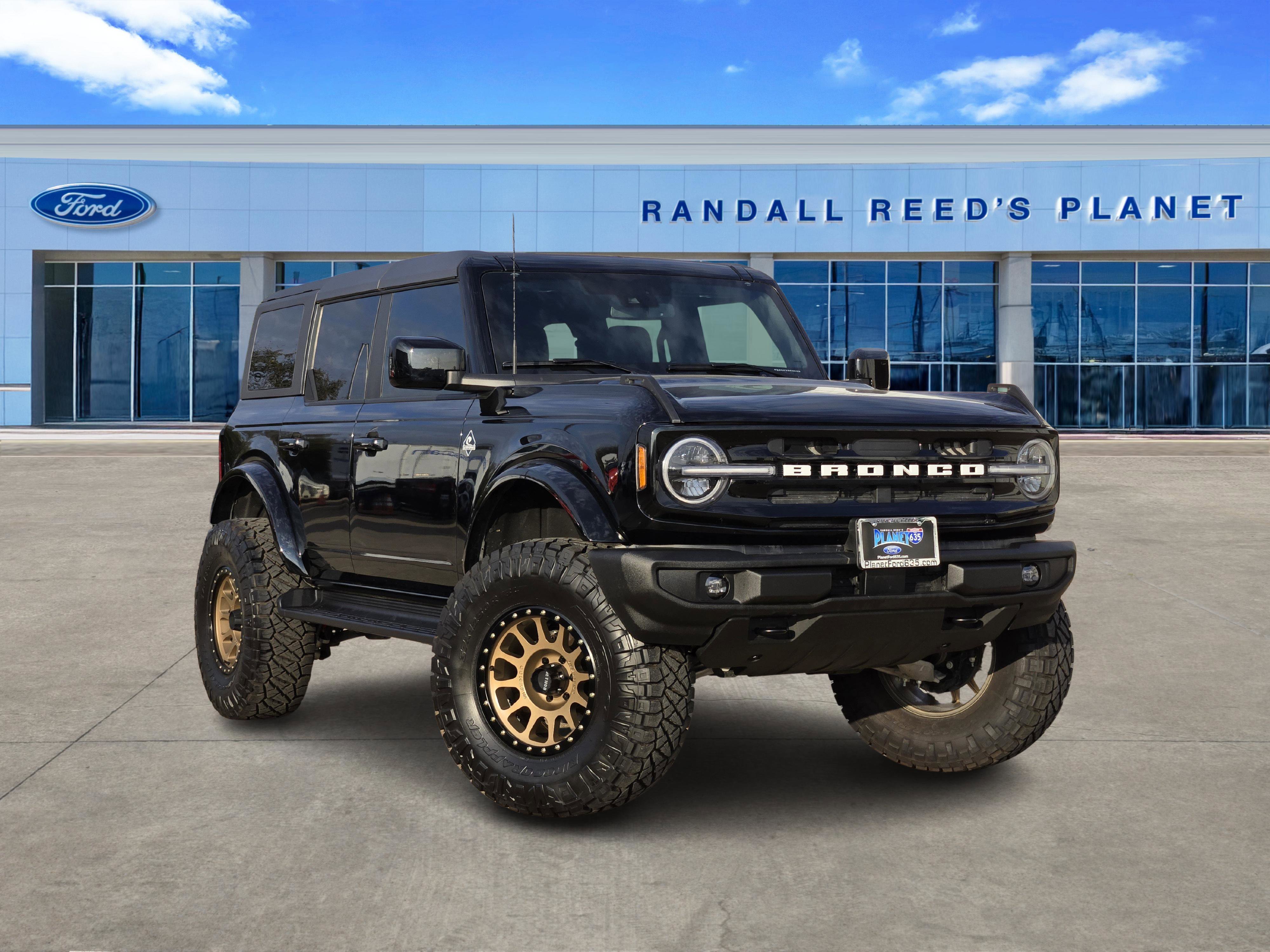 2025 Ford Bronco 4-Door Outer Banks's photo