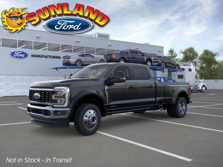 2026 Ford Super Duty F-450 DRW LARIAT 4WD CREW Cab 8' BO