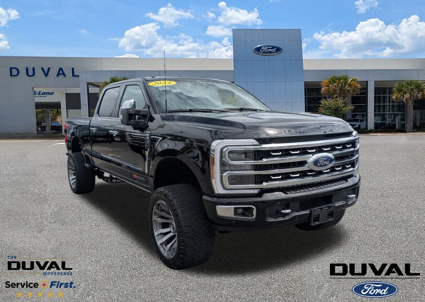 2024 Ford F-350 Super Duty Platinum's photo