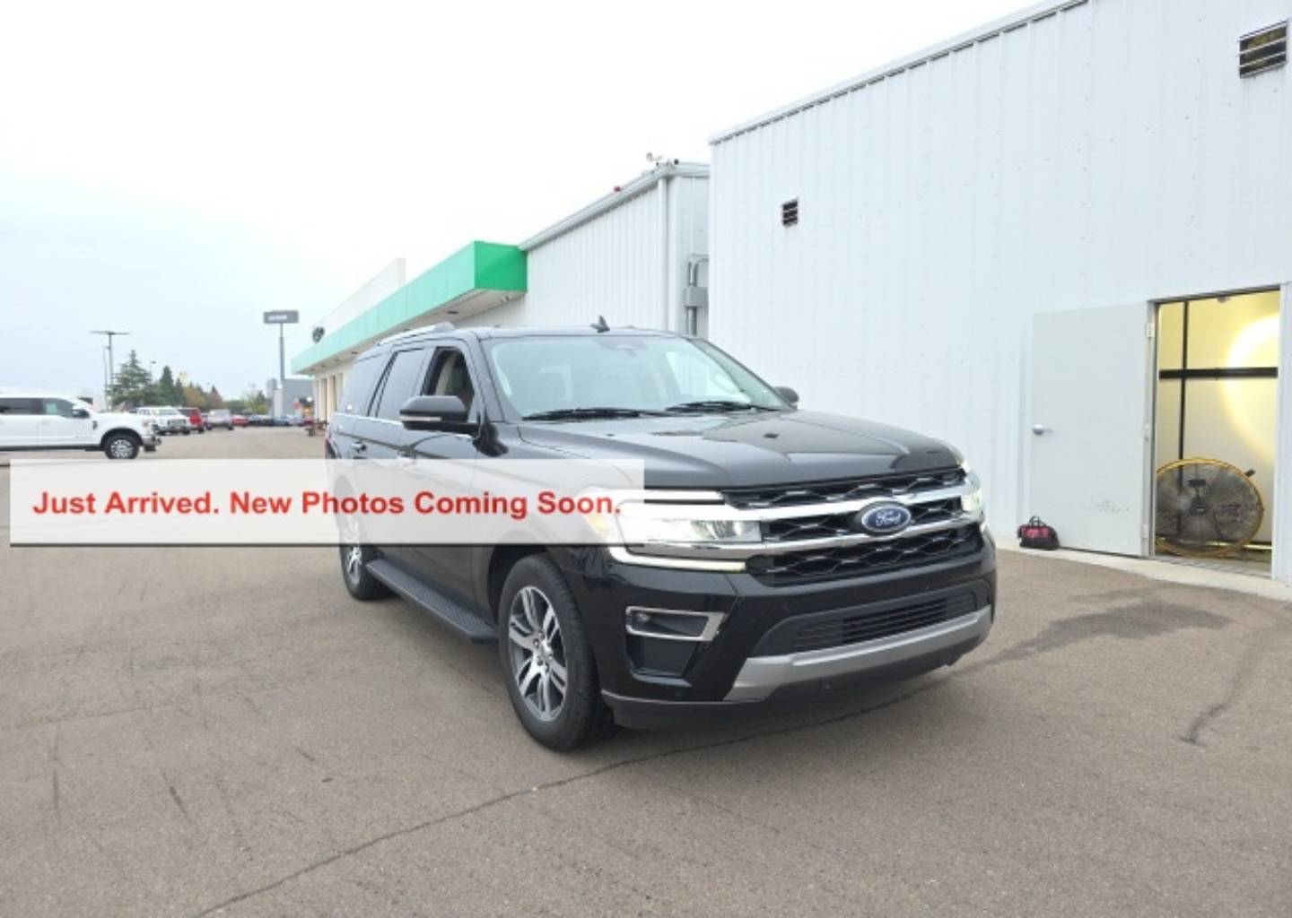 2024 Ford Expedition Limited's photo