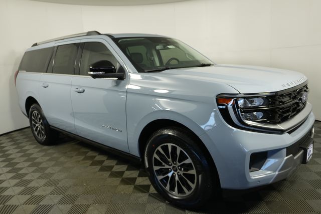 2025 Ford Expedition Platinum's photo