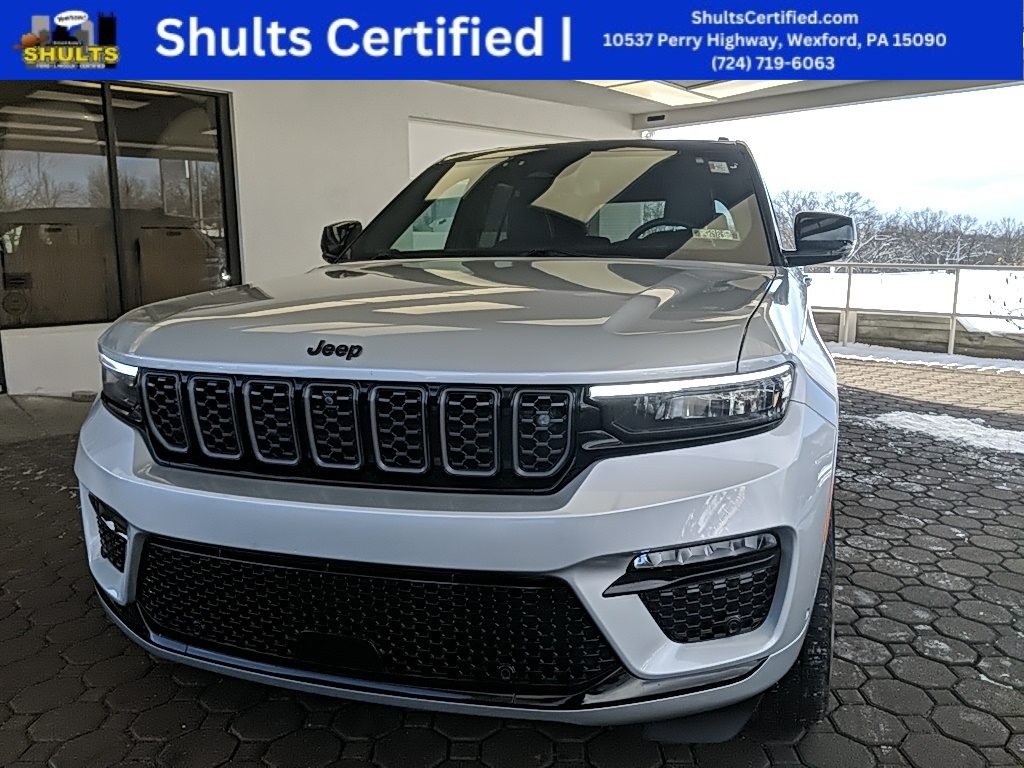 2025 Jeep Grand Cherokee Summit Reserve's photo