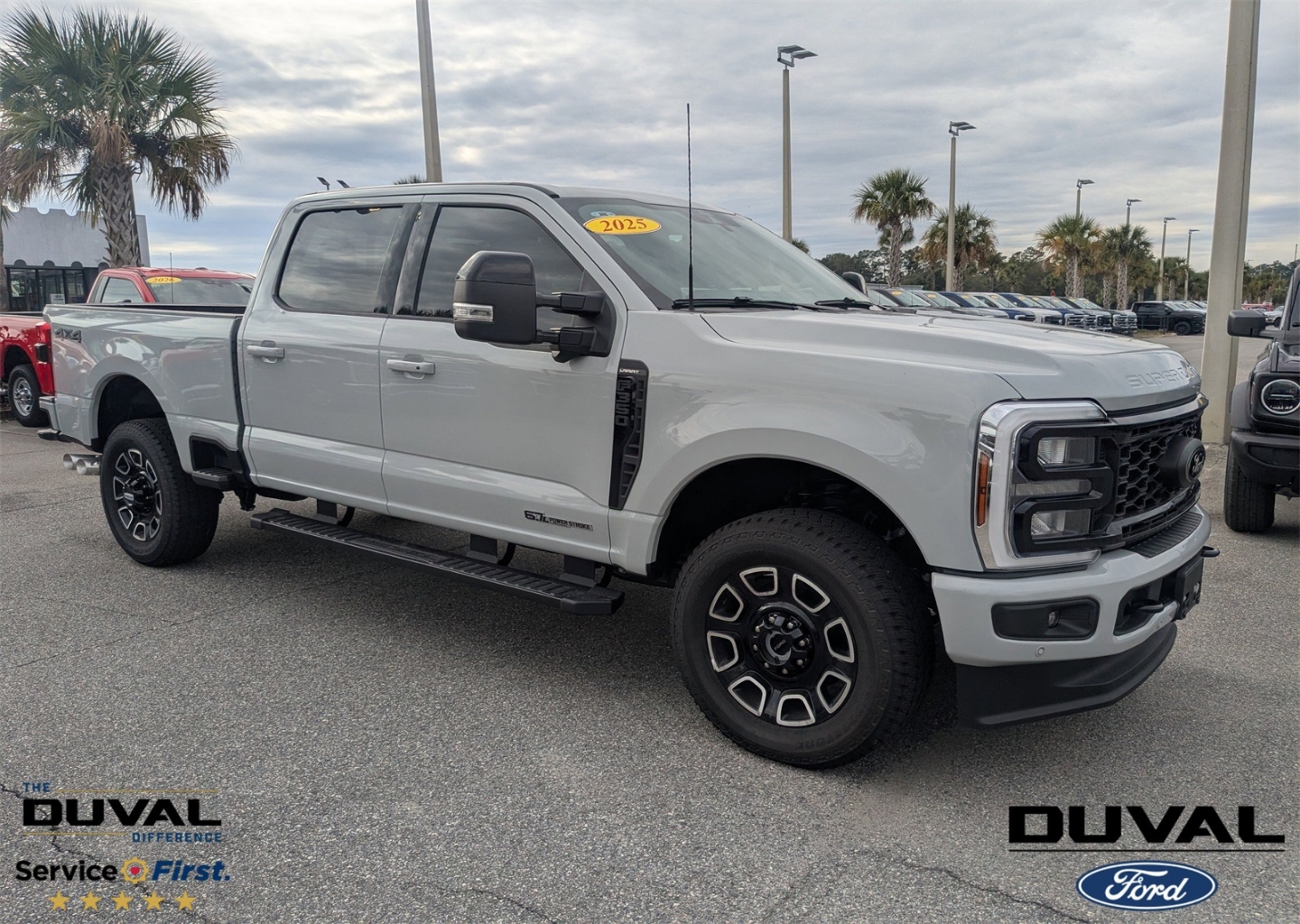 2025 Ford F-350 Super Duty Lariat's photo