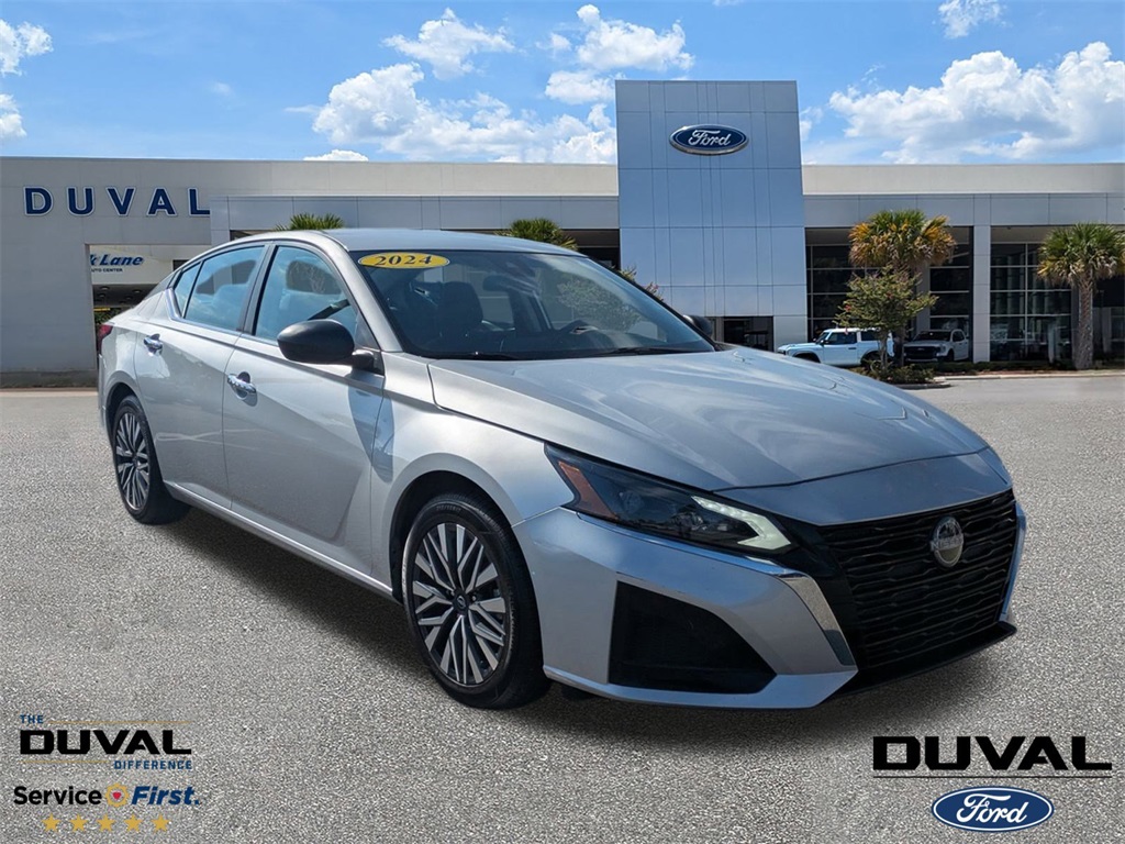 Used 2024 Nissan Altima 2.5 SV