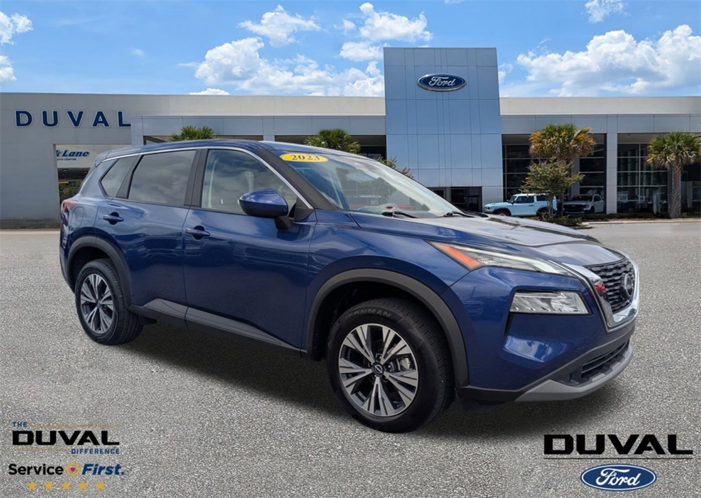 2023 Nissan Rogue SV's photo