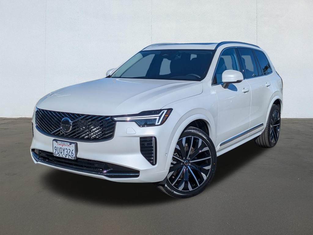 2025 Volvo XC90 B6 Plus 7-Seater