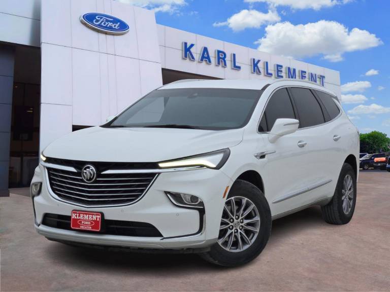 2023 Buick Enclave Essence
