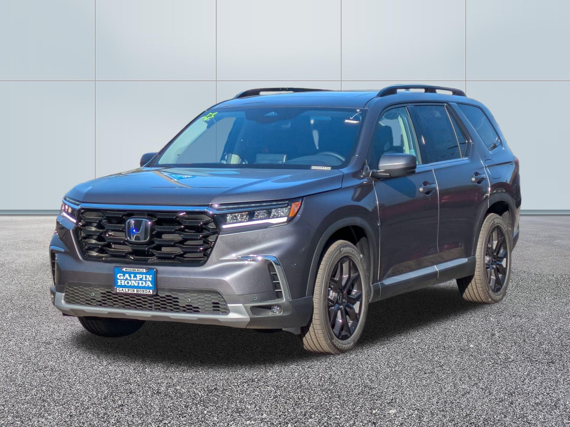 2025 Honda Pilot Touring's photo