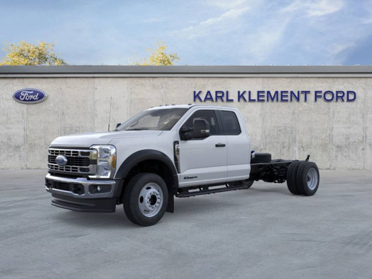 2026 Ford F-550 Super Duty Chassis Cab XL's photo