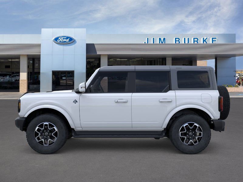 2025 Ford Bronco Outer Banks photo 3