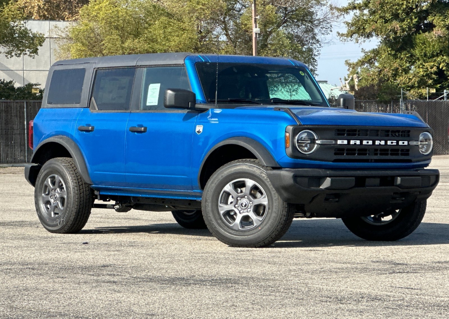 2025 Ford Bronco 4-Door Big Bend's photo