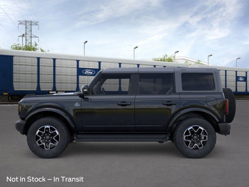 2025 Ford Bronco Outer Banks photo 3