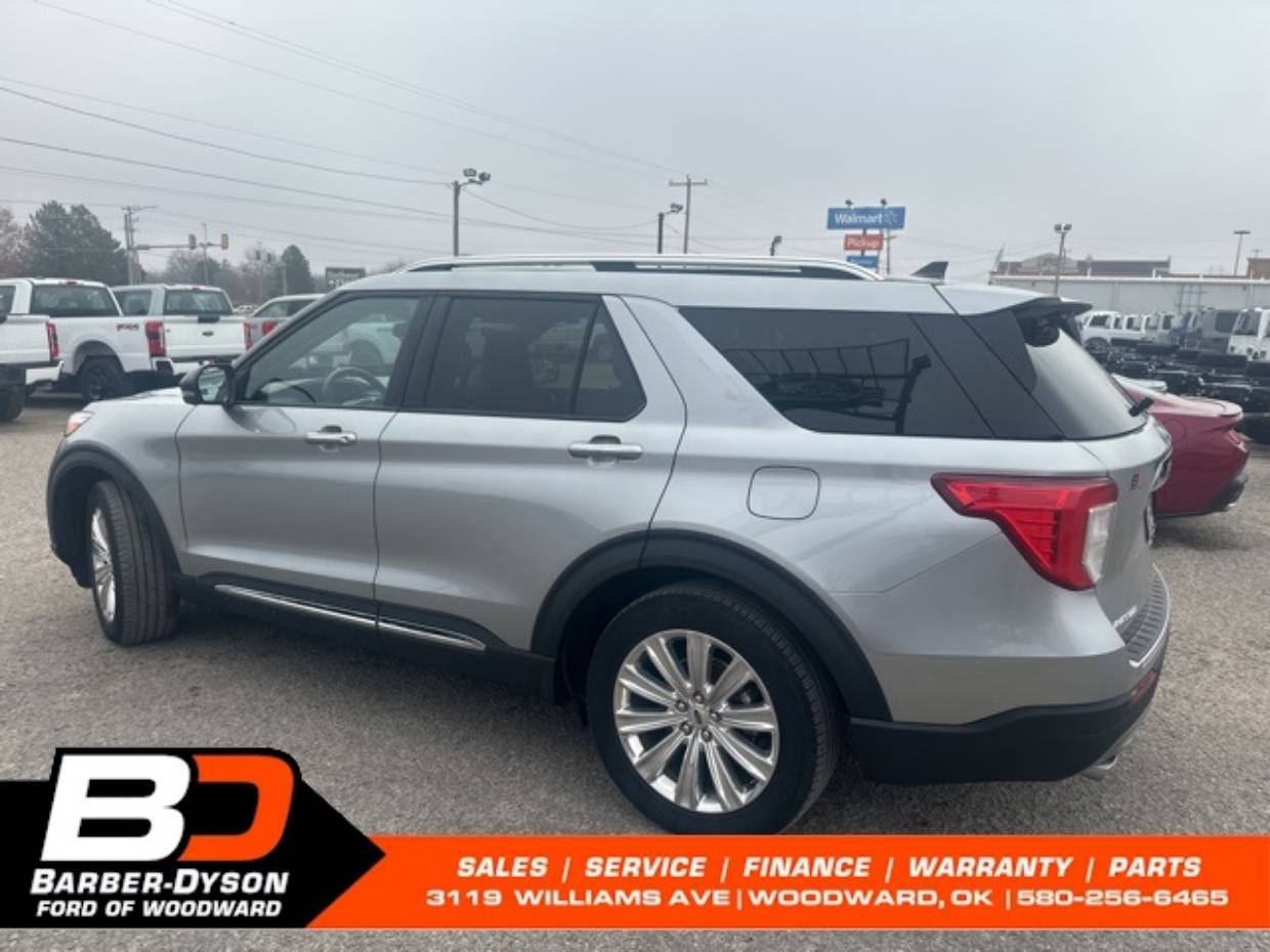 2022 Ford Explorer Limited's photo