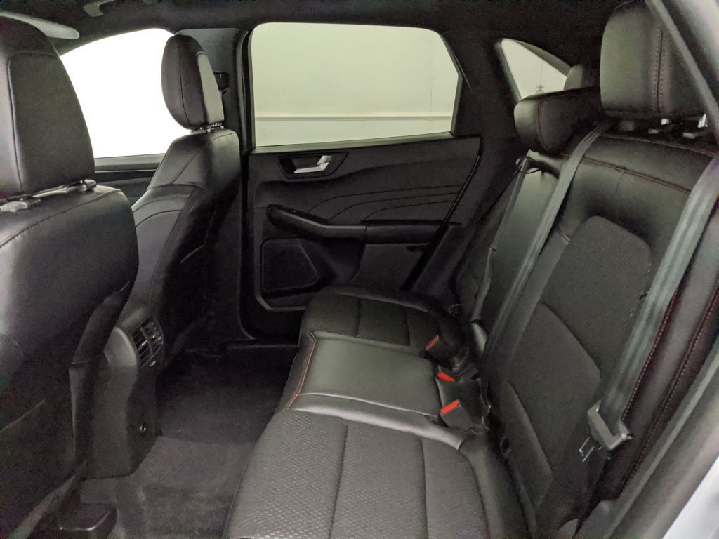 2026 Ford Escape ST-Line photo 2