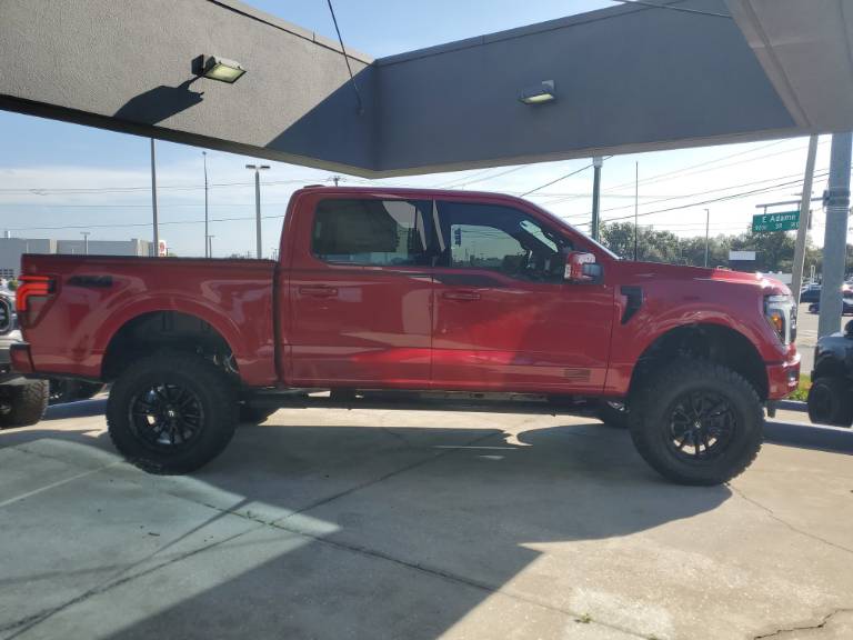 2025 Ford F-150 LARIAT