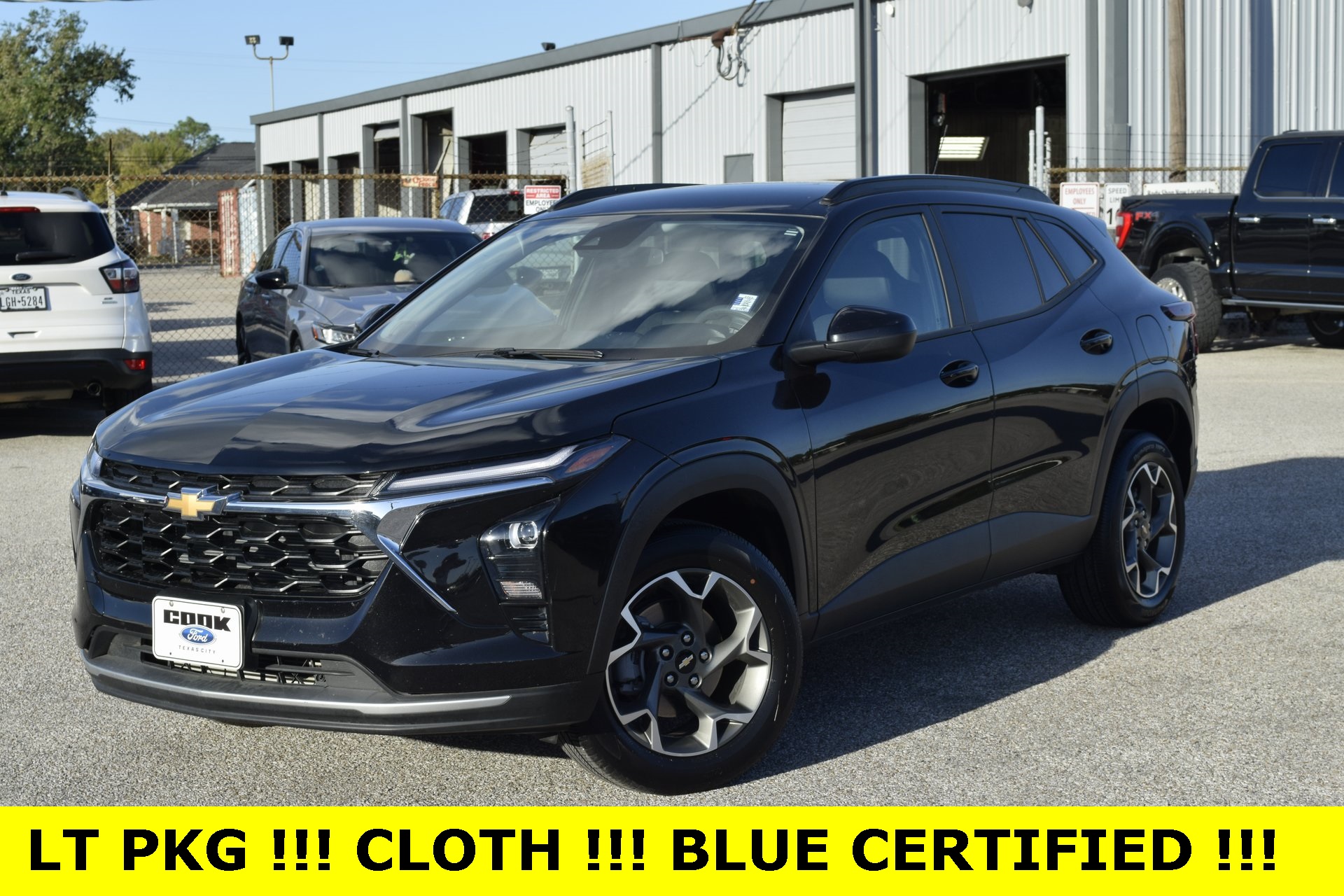 2025 Chevrolet Trax LT's photo